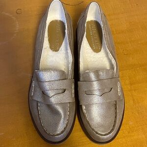 AEROSOLES size 8 Women's Metallic Loafers